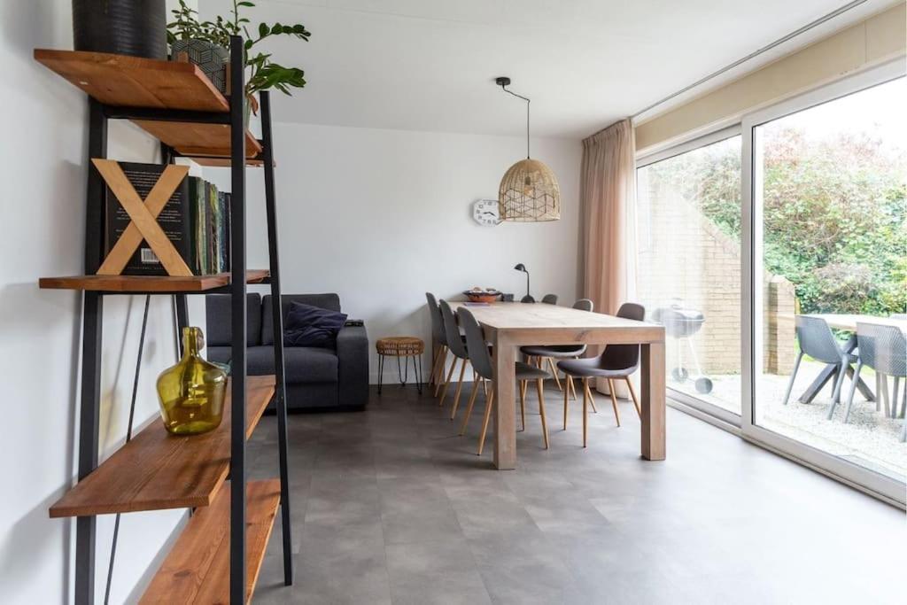 Huebsches Ferienhaus In Ouddorp - Fusslaeufig Zum Strand Und Zentrum المظهر الخارجي الصورة